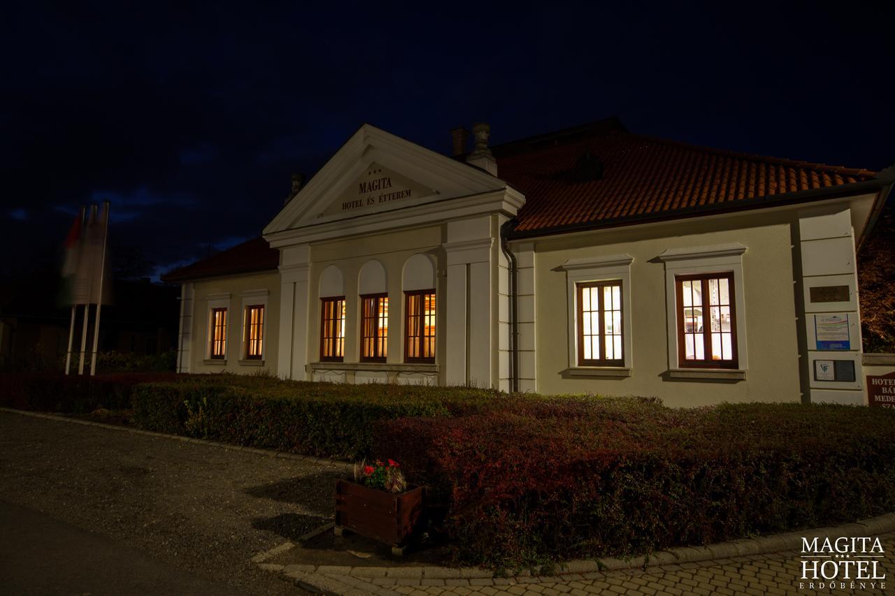 Magita Hotel Basko Exterior foto